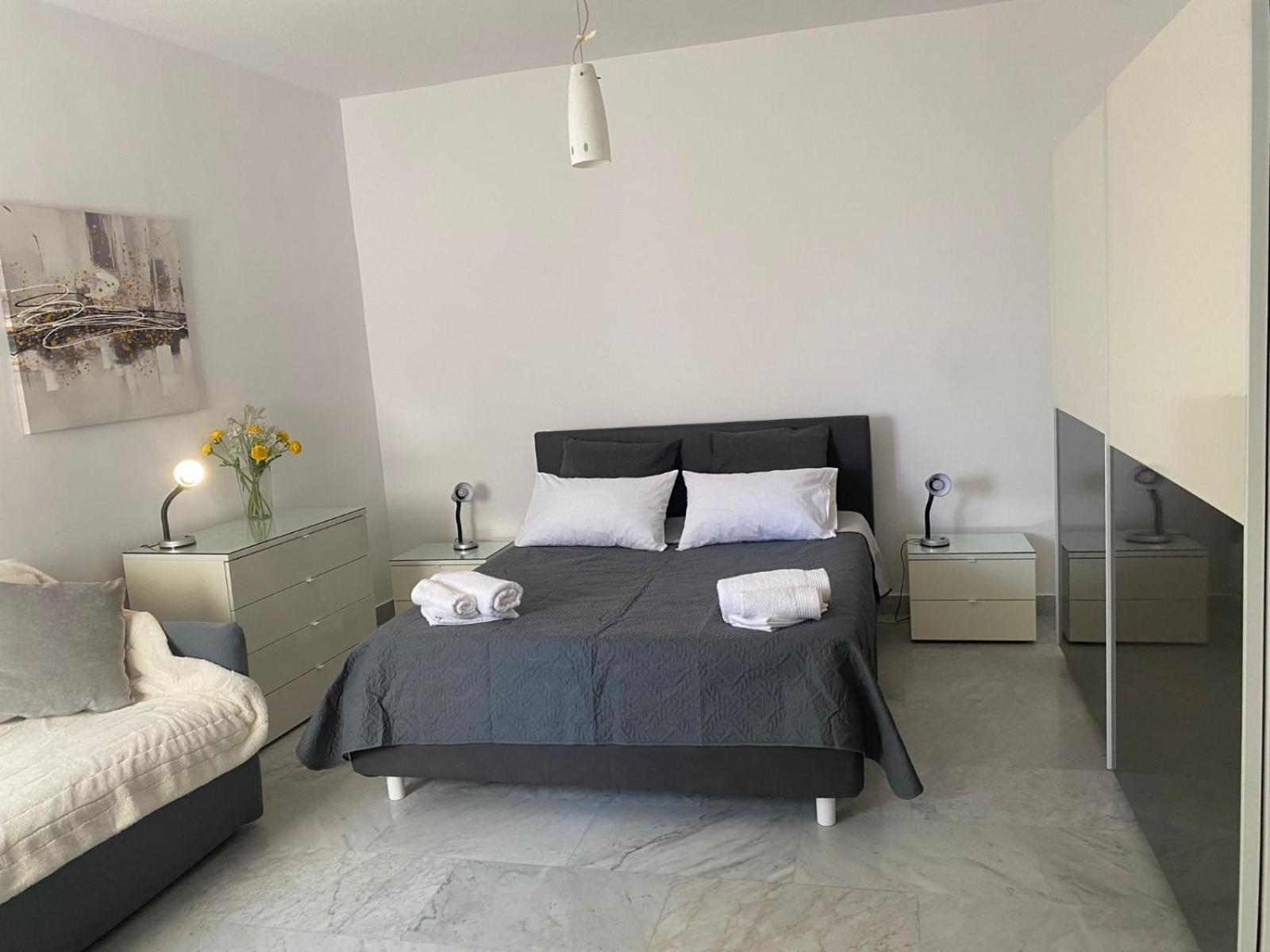 Xl Spacious Apartment, 4-br In Area, Walk To Sliema - St Julian's Apartment Gzira