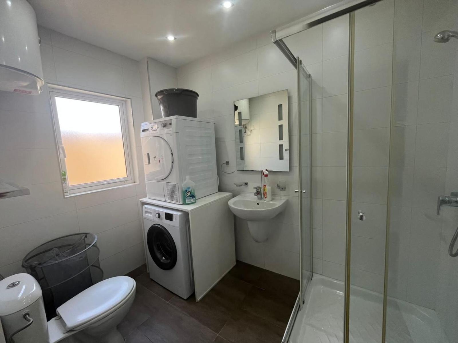 Apartment Xl Spacious Apartment, 4-br In Area, Walk To Sliema - St Julian's Gzira