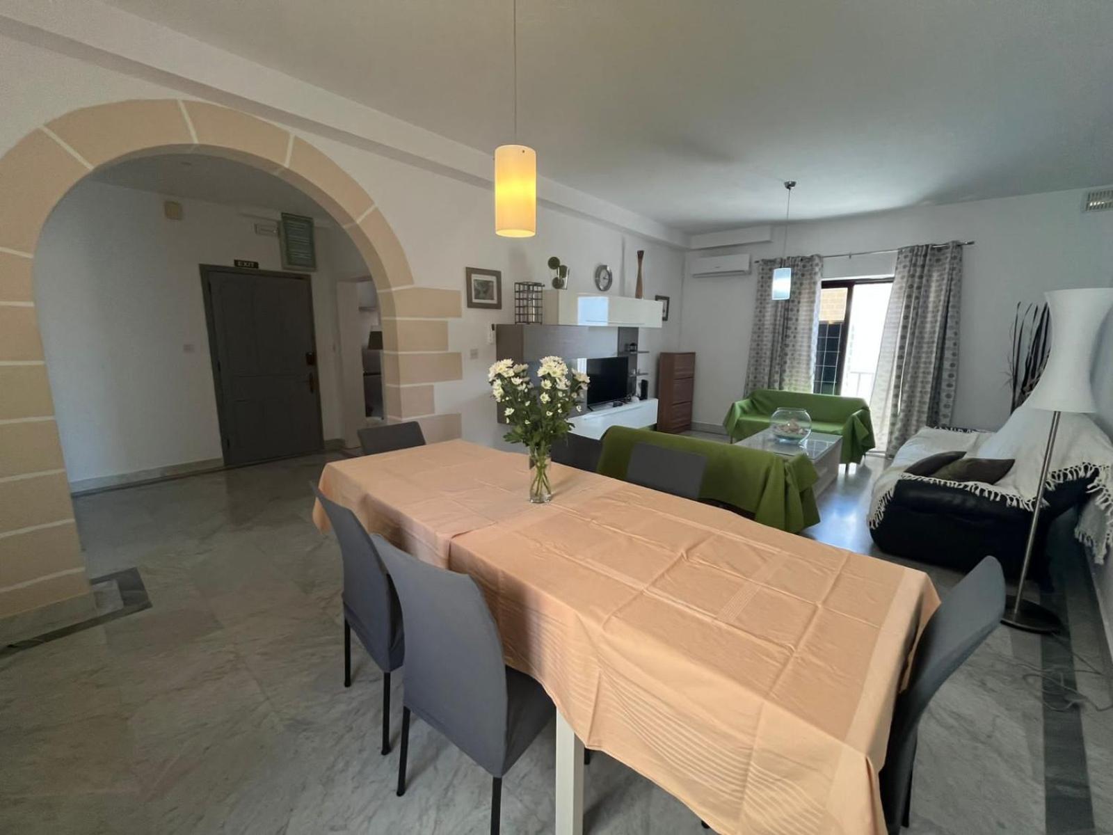 Xl Spacious Apartment, 4-br In Area, Walk To Sliema - St Julian's * Gzira